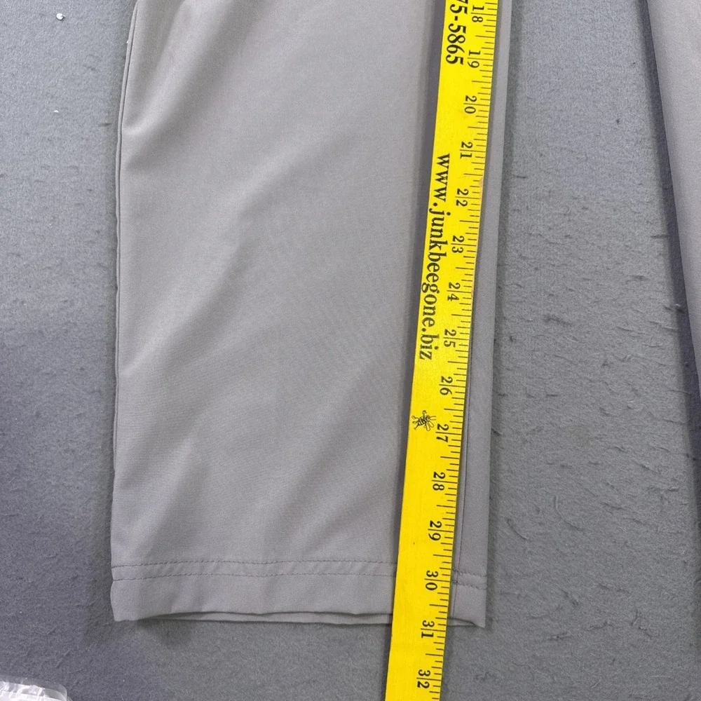 IZOD Advantage Performance Pants Men 32x32 GRAY Stretch Straight Fit Golf Chino